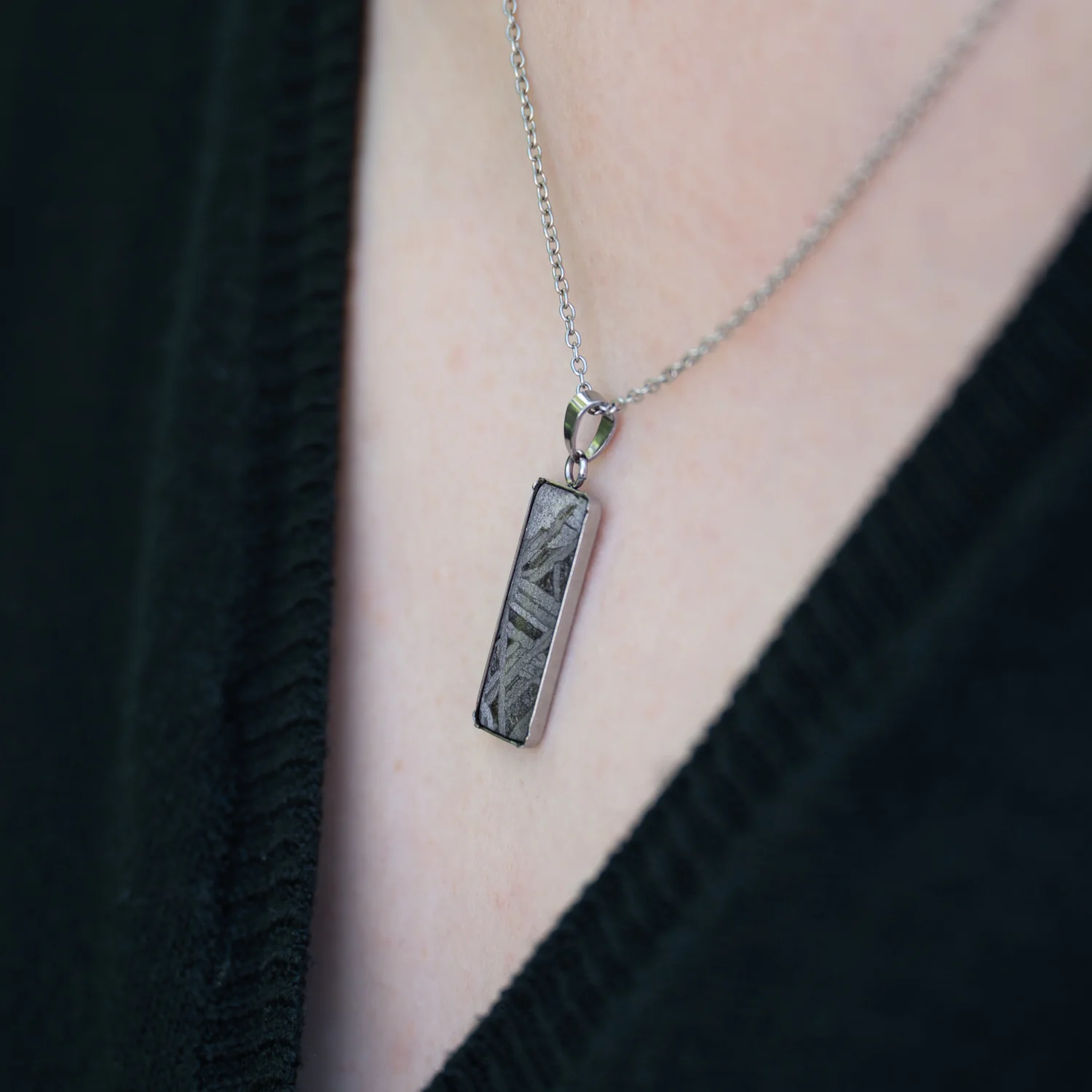 Aletai Meteorite Widmanstätten Pattern Rectangular Pendant - Image 11